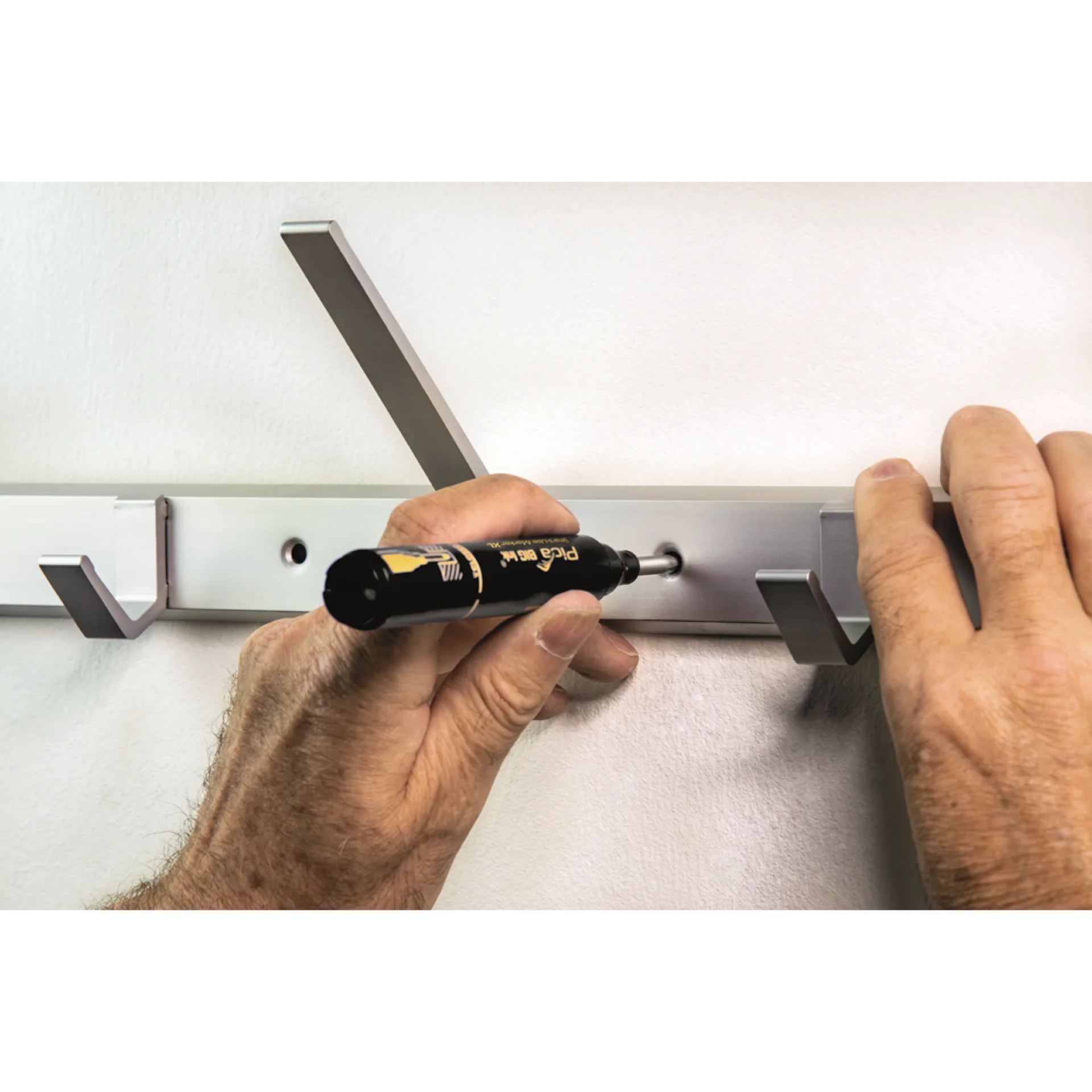 PI17046-4.webp (img_653_3)