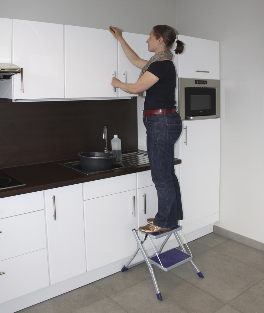 OPSTAPJE HANDY GRIJS REF:L225 ESCALO