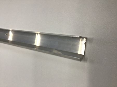 ENKEL PROFIEL-ALUMINIUM L:2.10M REF:550.008.210 ROB