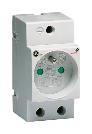 CONTACTDOOS MET PENAARDING KINDERVEILIGHEID DIN RAIL 16A REF:VYNMSCSPP
