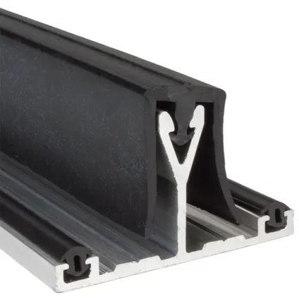 ALU-PROF/PC16 LIGGER+RUBBER 2.5M ZWART 7102.6531