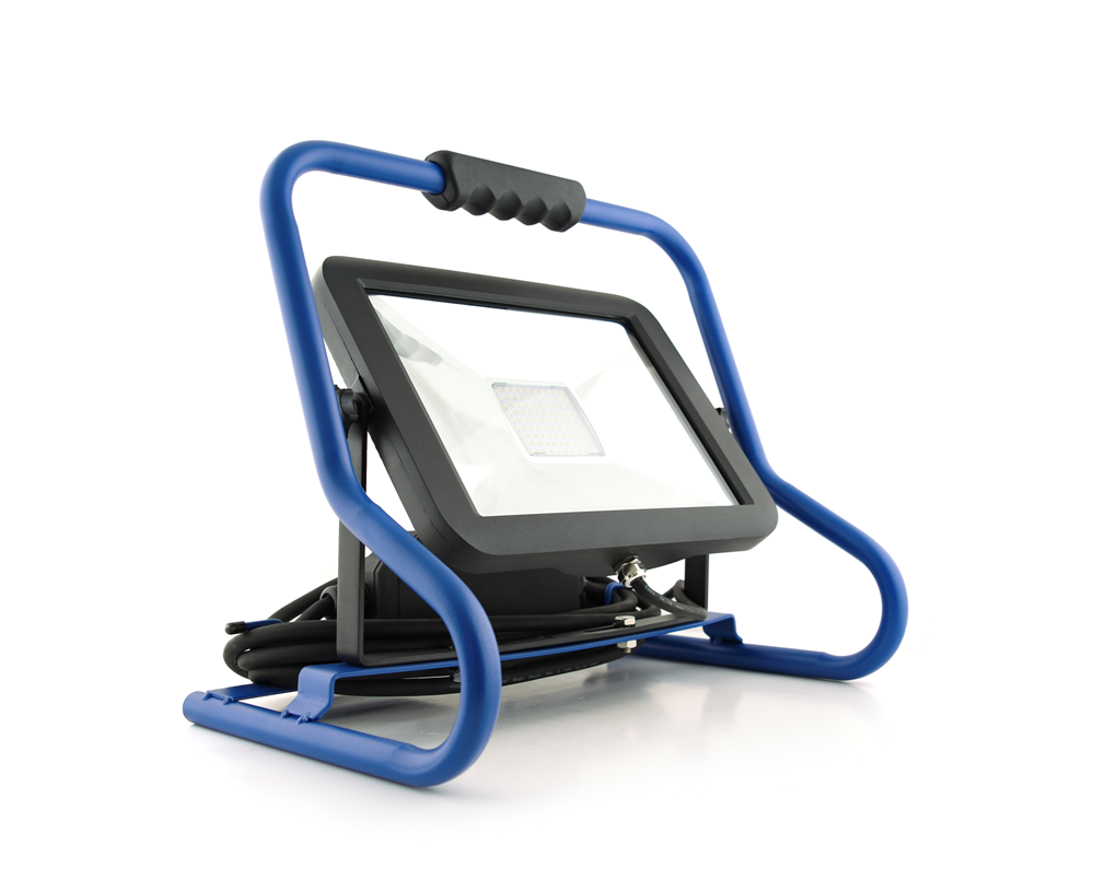 LED STRALER N-80 80WATT OP VOET 5M REF:LM 34780  LUMX