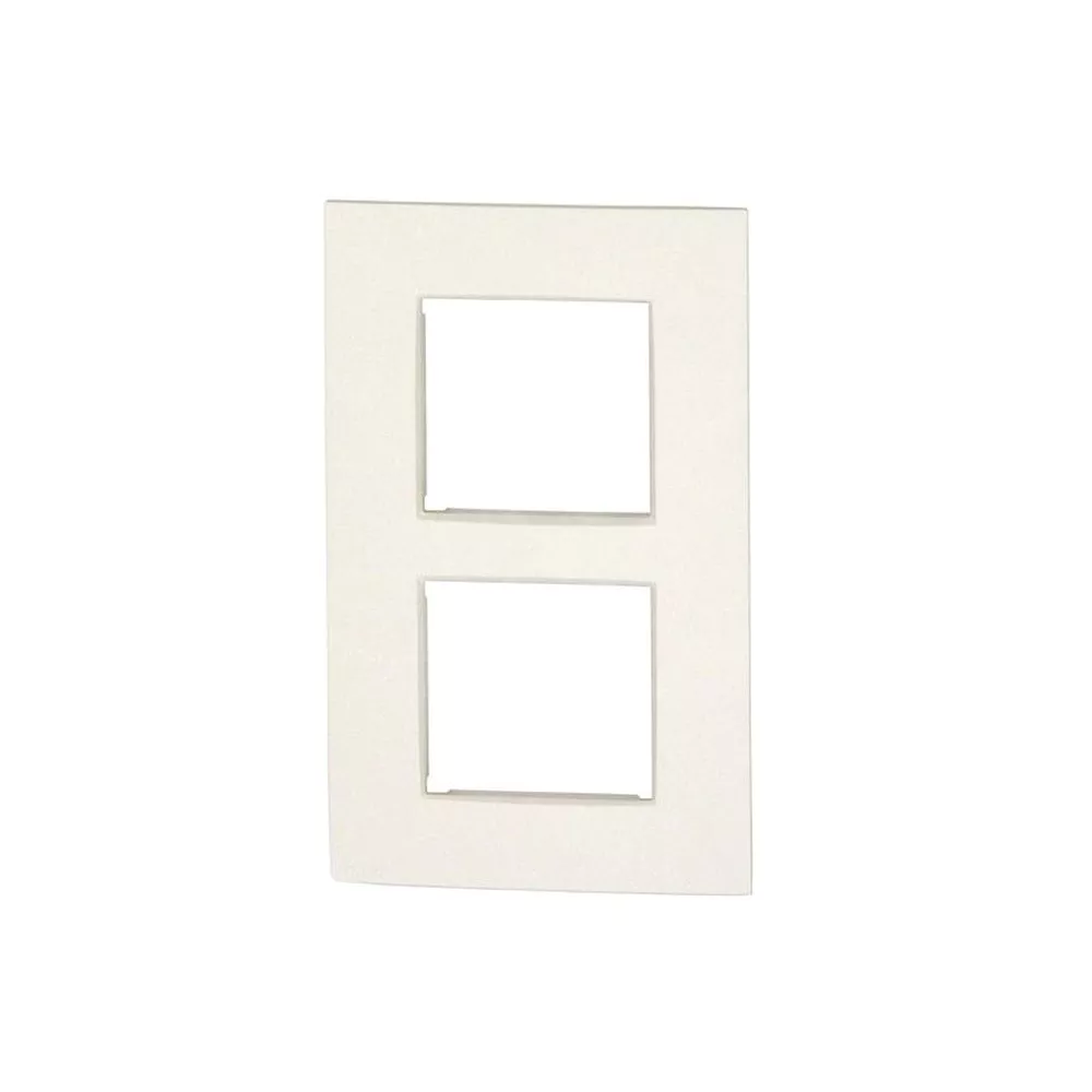 AFDEKPLAAT 2V VERTICAAL INTENSE WHITE REF:795885526 NIKO